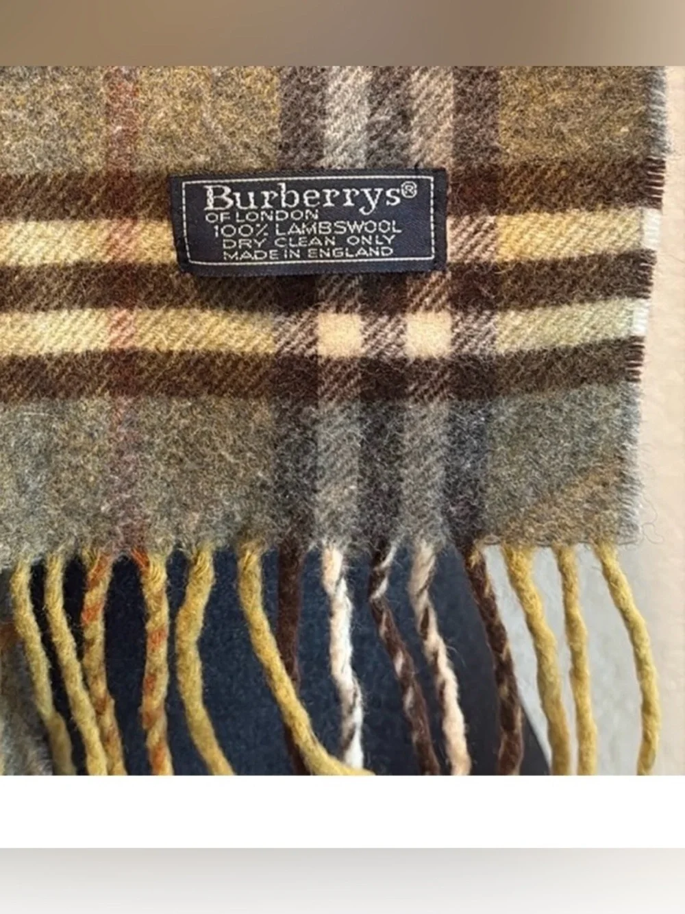 Burberry  Gray Plaid  100% LambWool Scarf with Fringe